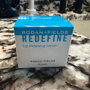Rodan + Fields Lip Care Serum Capsules